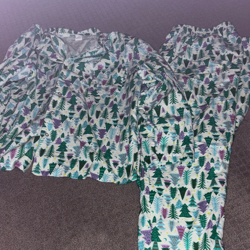 Amazon Essentials Women's Pajama Set with Green and Purple Tree Print
